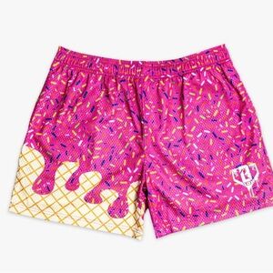 NWT B101 - Ice cream shorts Strawberry